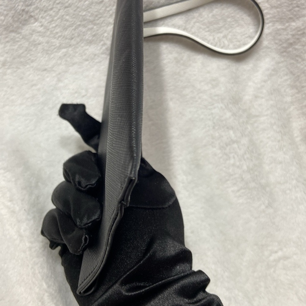 Black clutch and wristlet with card holder - Picture 6 of 15